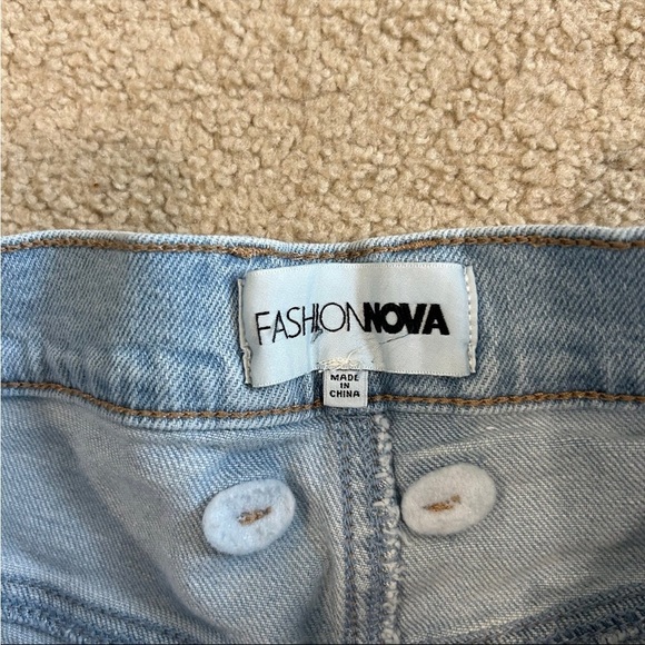Fashion nova light blue heart shorts in size 11 / 30 - Picture 4 of 5